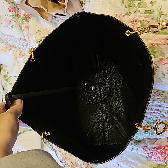 Refurbished Floral Fashion Vinyl Tote - Picture 6 of 8